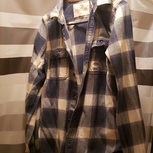 Men hollister flannel shirt size medium - Picture 2 of 5